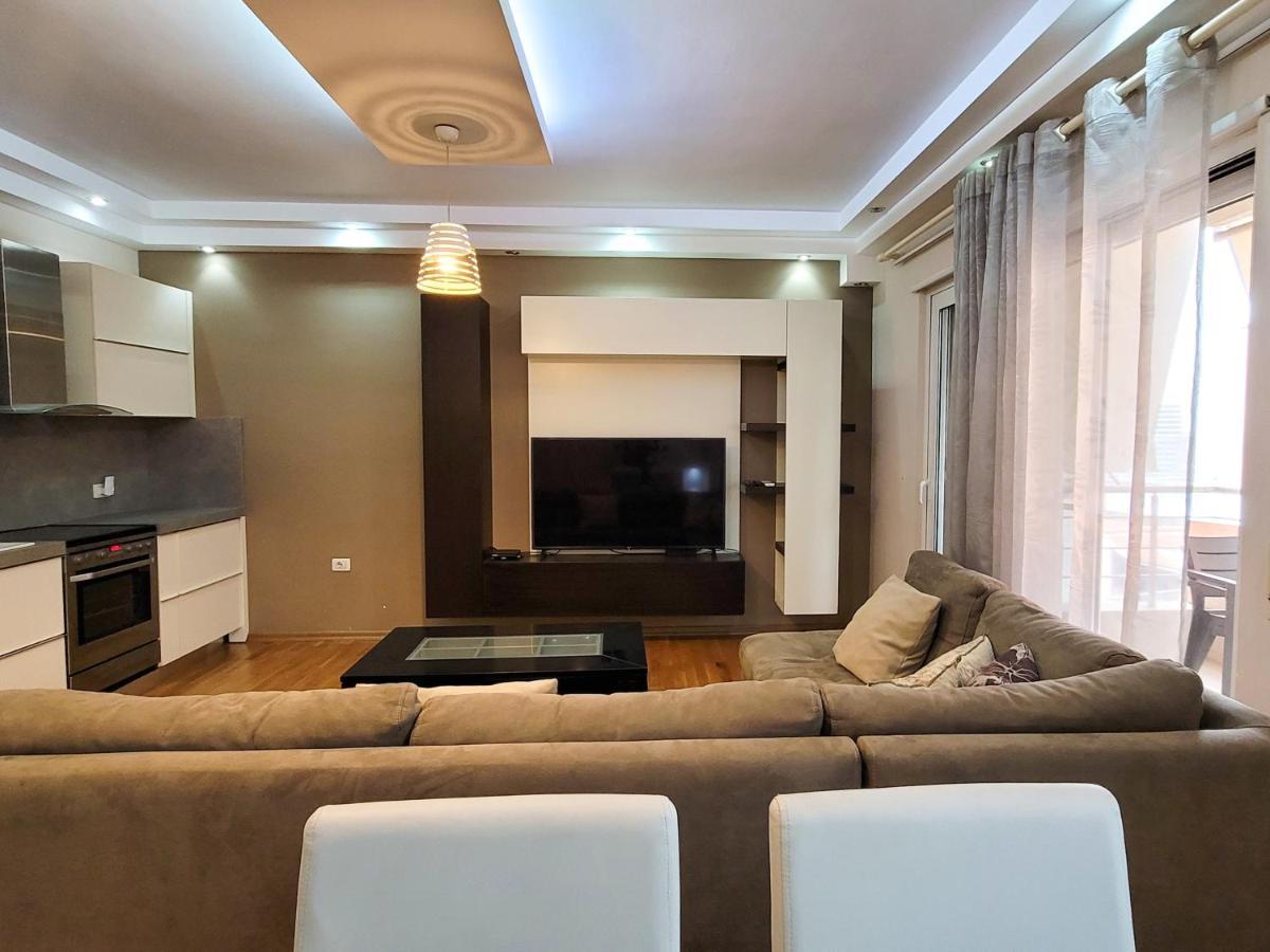 Quiet Apartment Near Tirana Lake エクステリア 写真